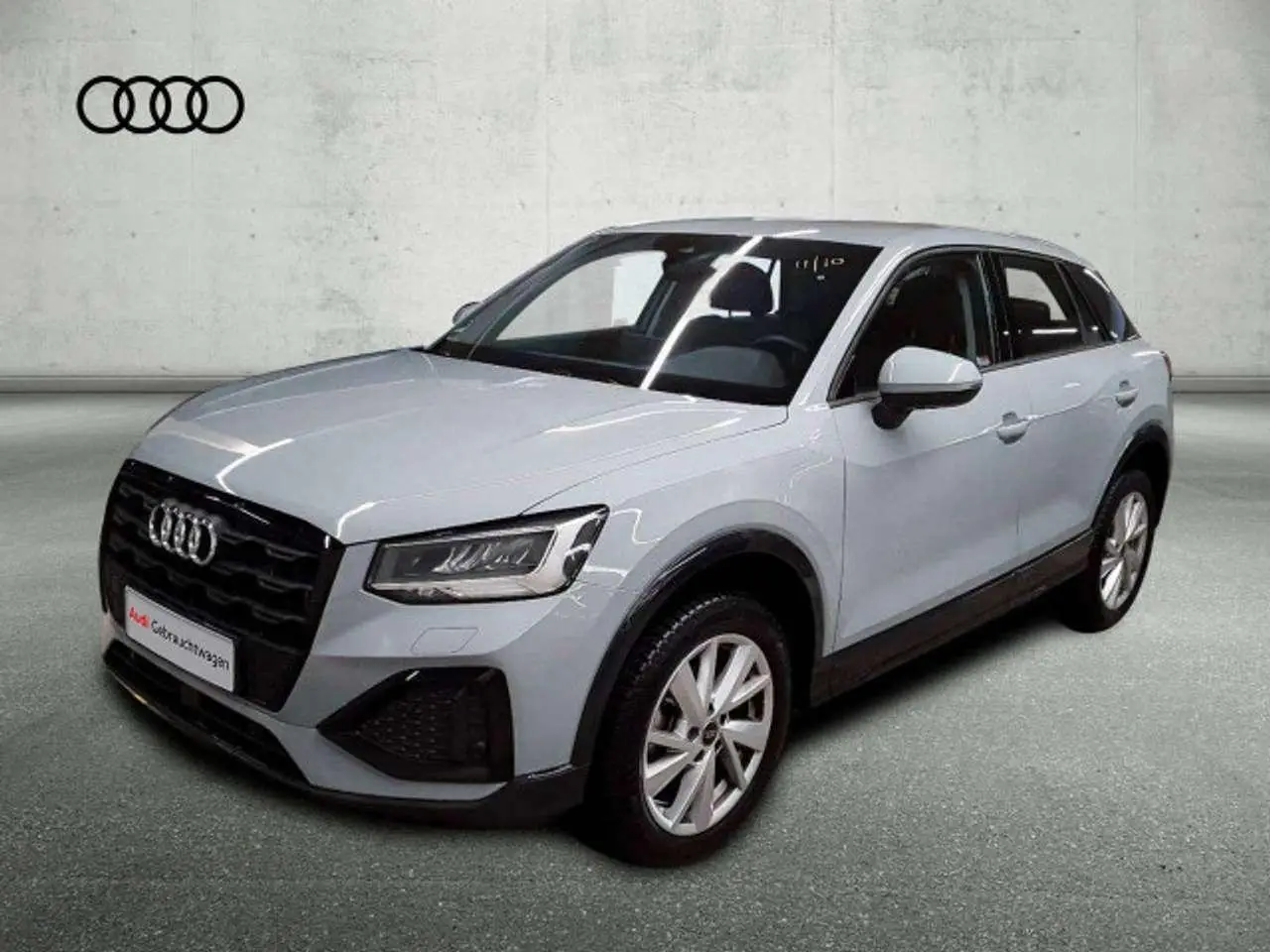 Photo 1 : Audi Q2 2024 Petrol