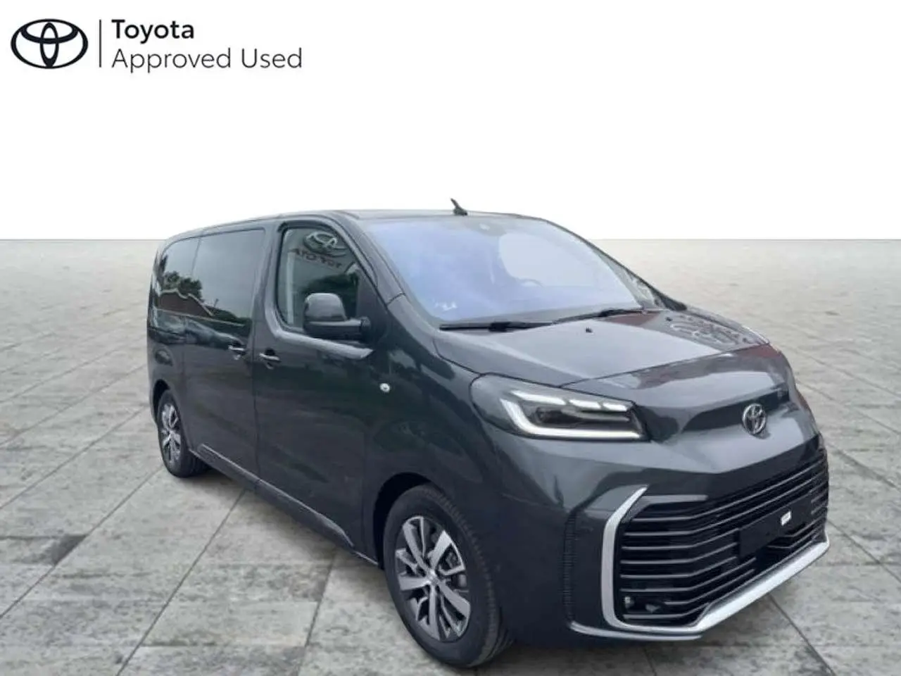 Photo 1 : Toyota Verso 2024 Diesel