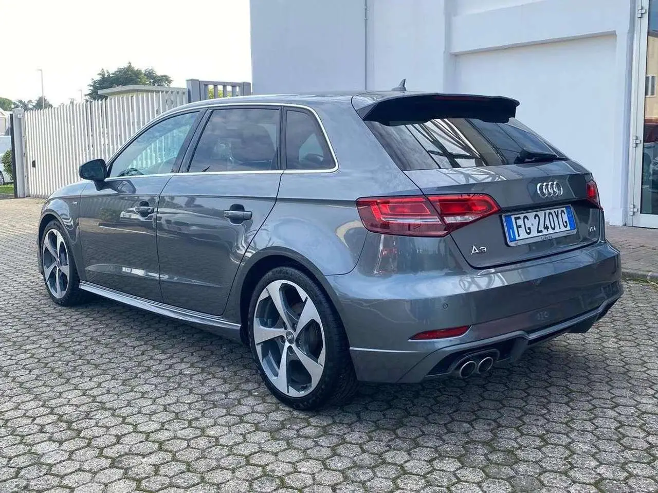 Photo 1 : Audi A3 2017 Diesel