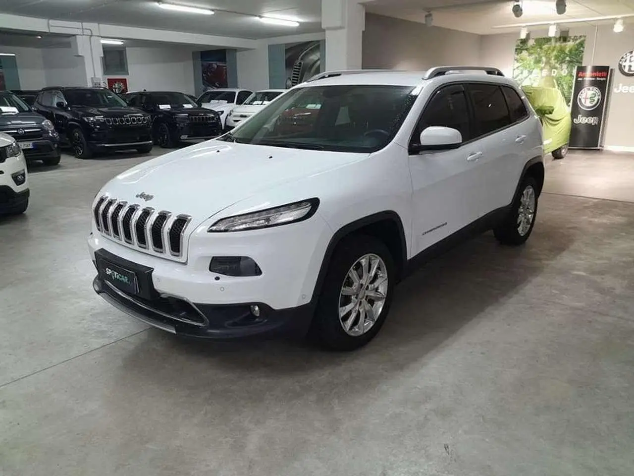 Photo 1 : Jeep Cherokee 2014 Diesel