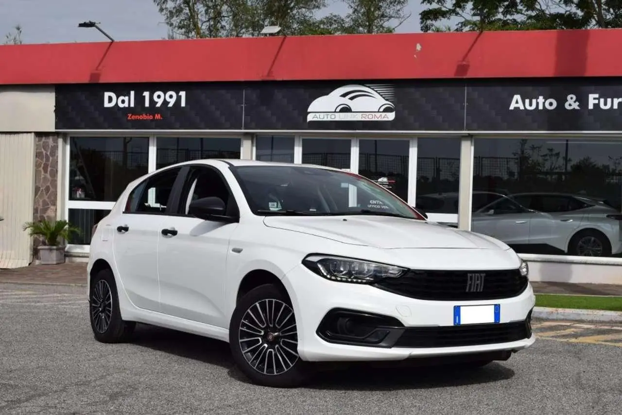 Photo 1 : Fiat Tipo 2023 Petrol