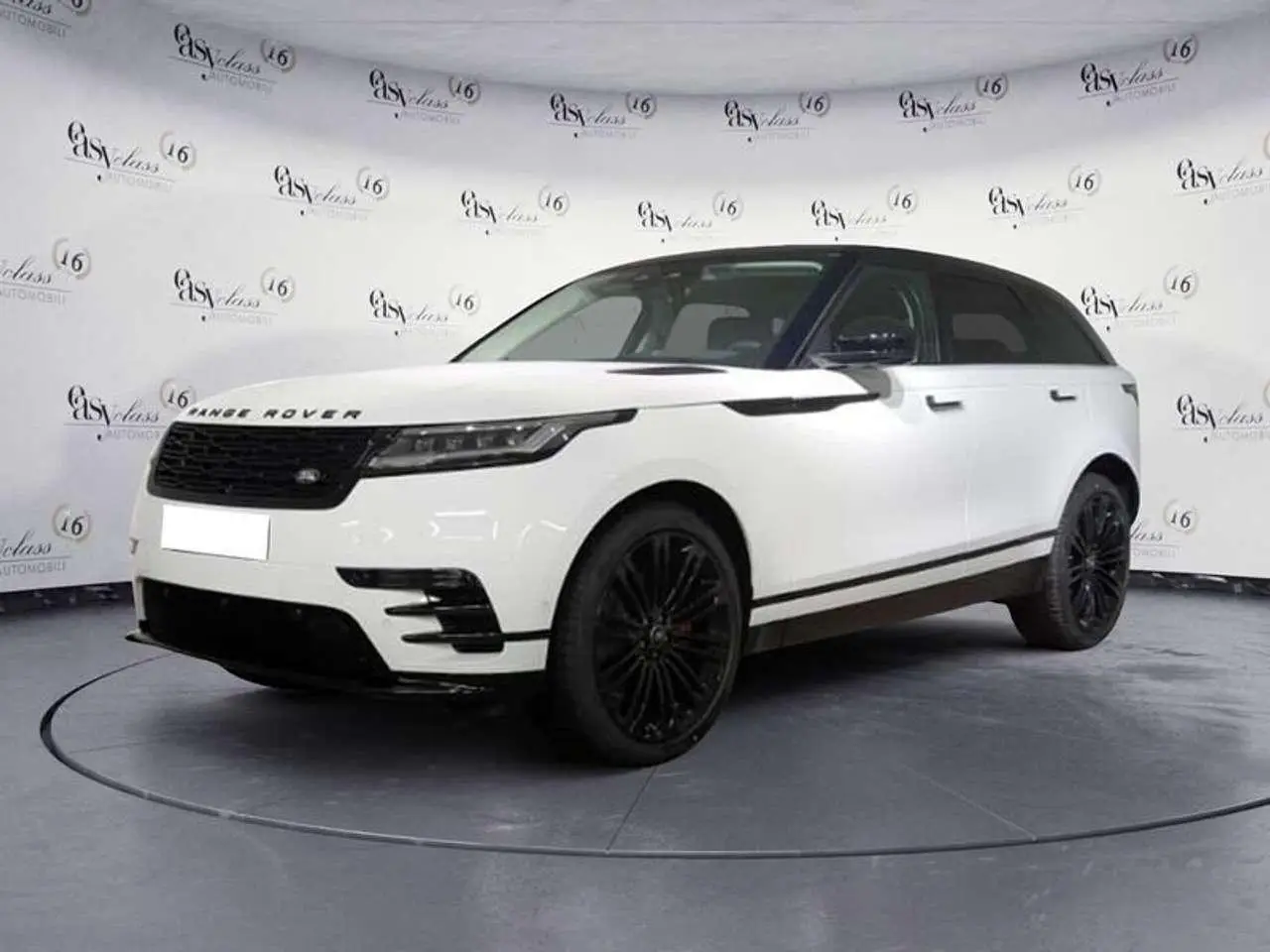 Photo 1 : Land Rover Range Rover Velar 2024 Essence