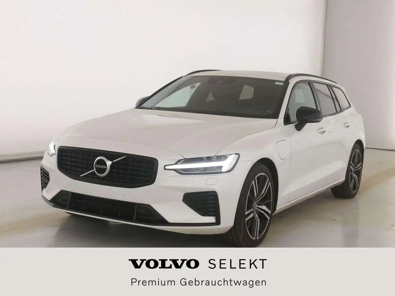 Photo 1 : Volvo V60 2022 Hybrid