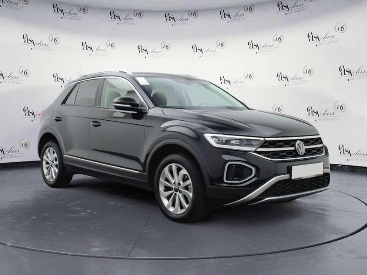 Photo 1 : Volkswagen T-roc 2024 Essence