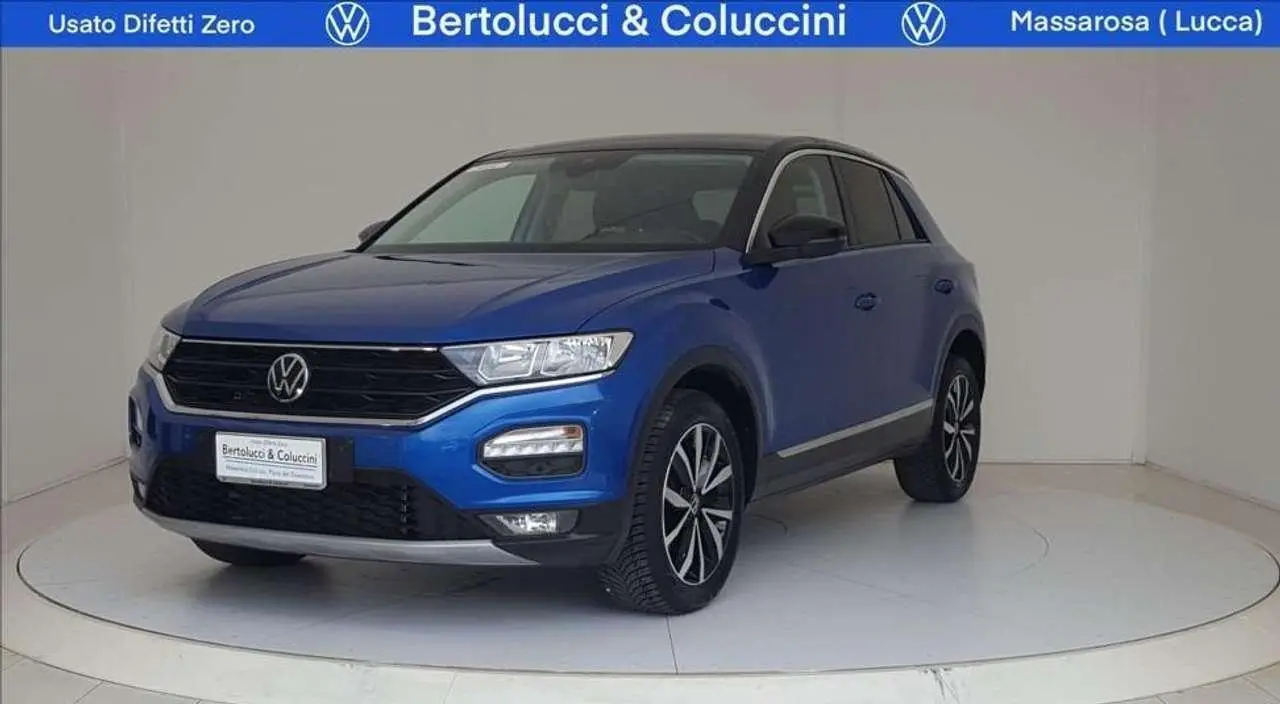 Photo 1 : Volkswagen T-roc 2021 Essence