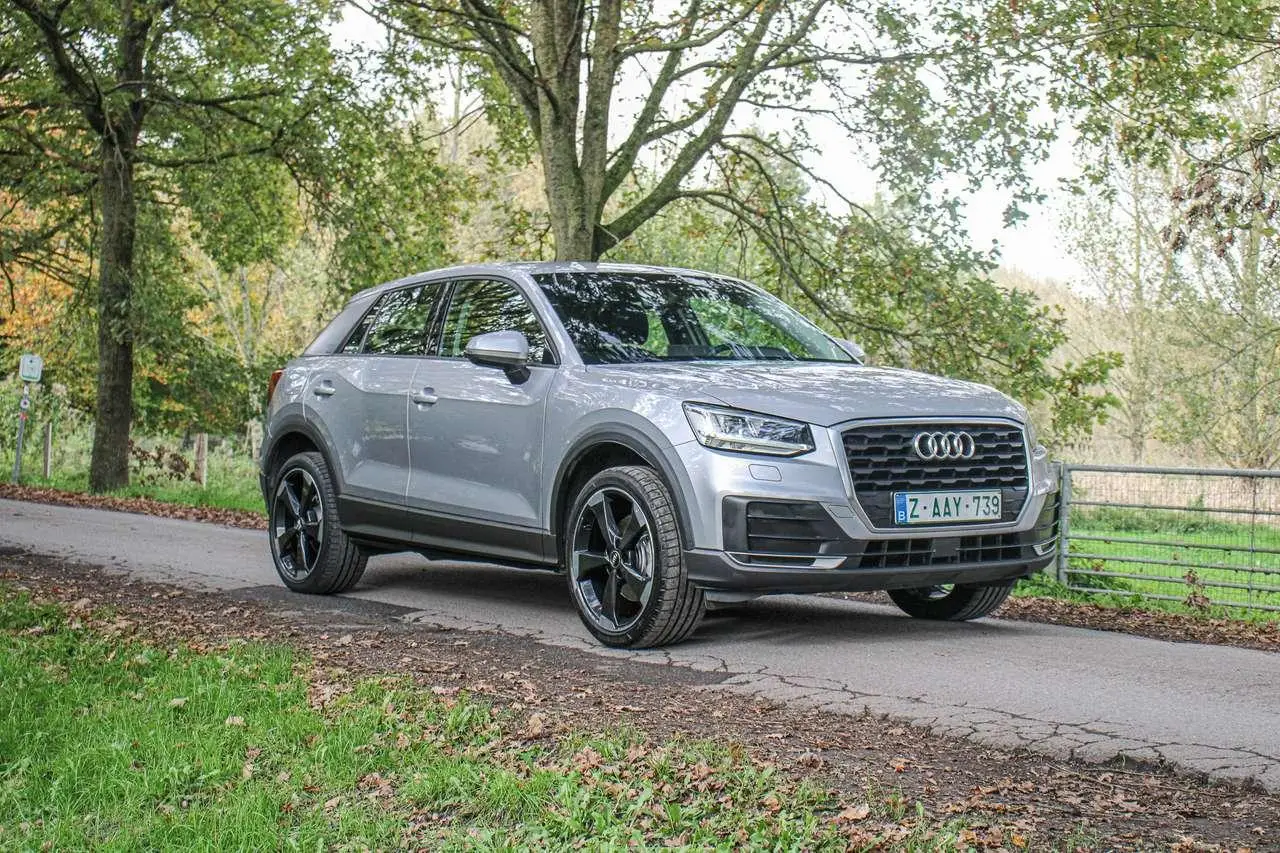 Photo 1 : Audi Q2 2017 Petrol