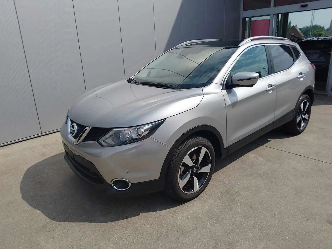 Photo 1 : Nissan Qashqai 2017 Petrol