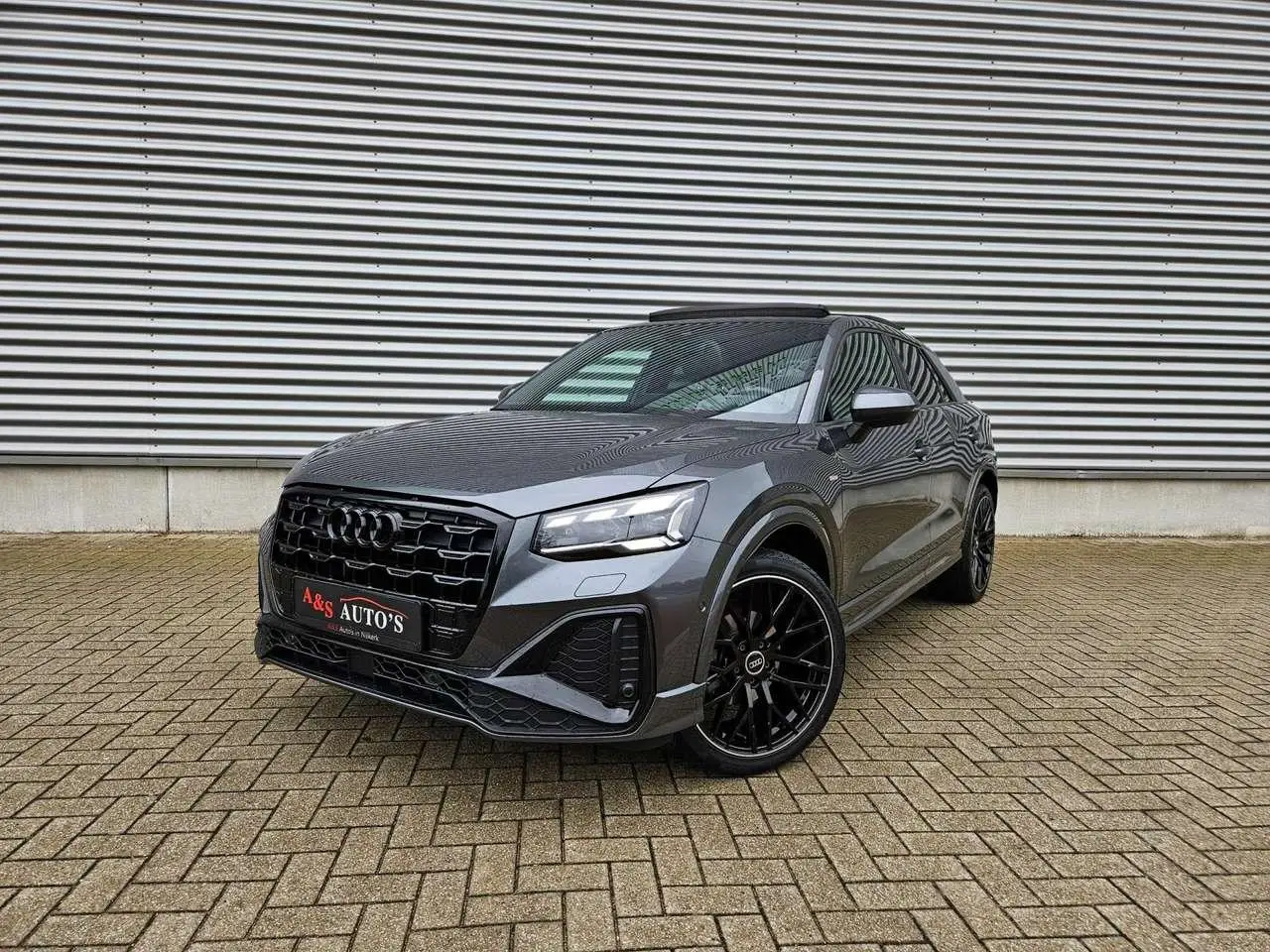 Photo 1 : Audi Q2 2021 Petrol