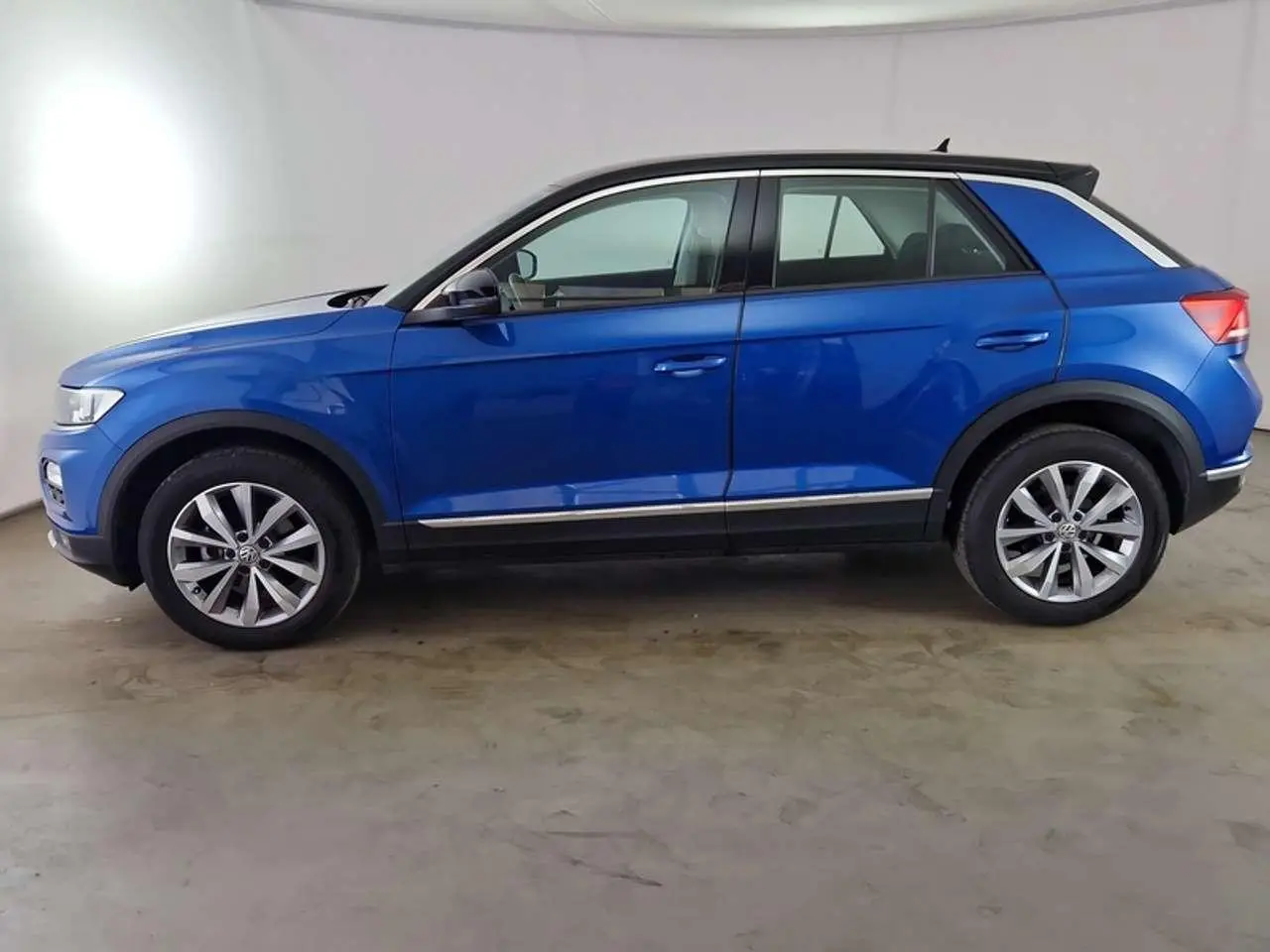 Photo 1 : Volkswagen T-roc 2021 Essence