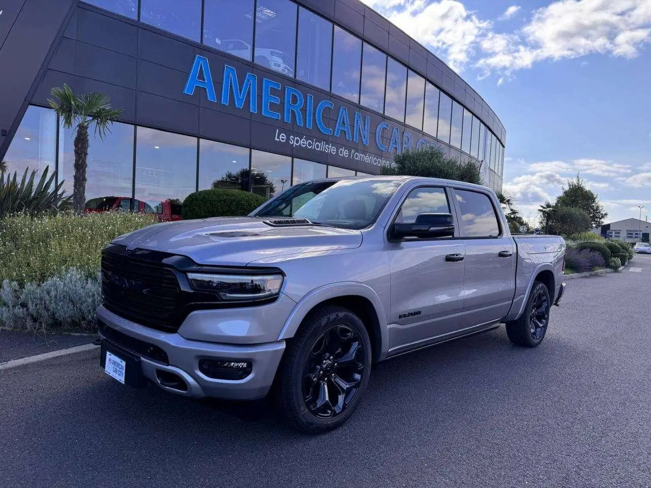 Photo 1 : Dodge Ram 2024 Hybrid