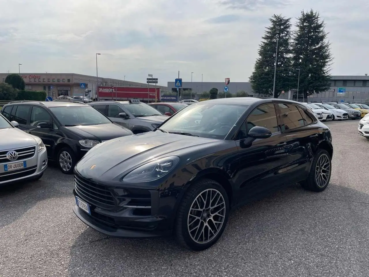 Photo 1 : Porsche Macan 2019 Essence