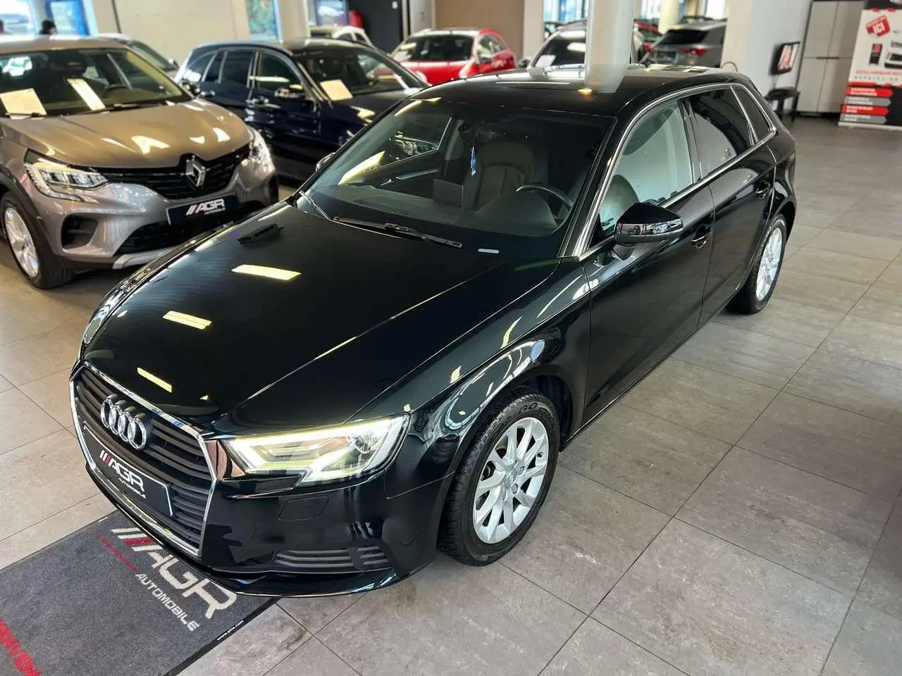 Photo 1 : Audi A3 2019 Diesel