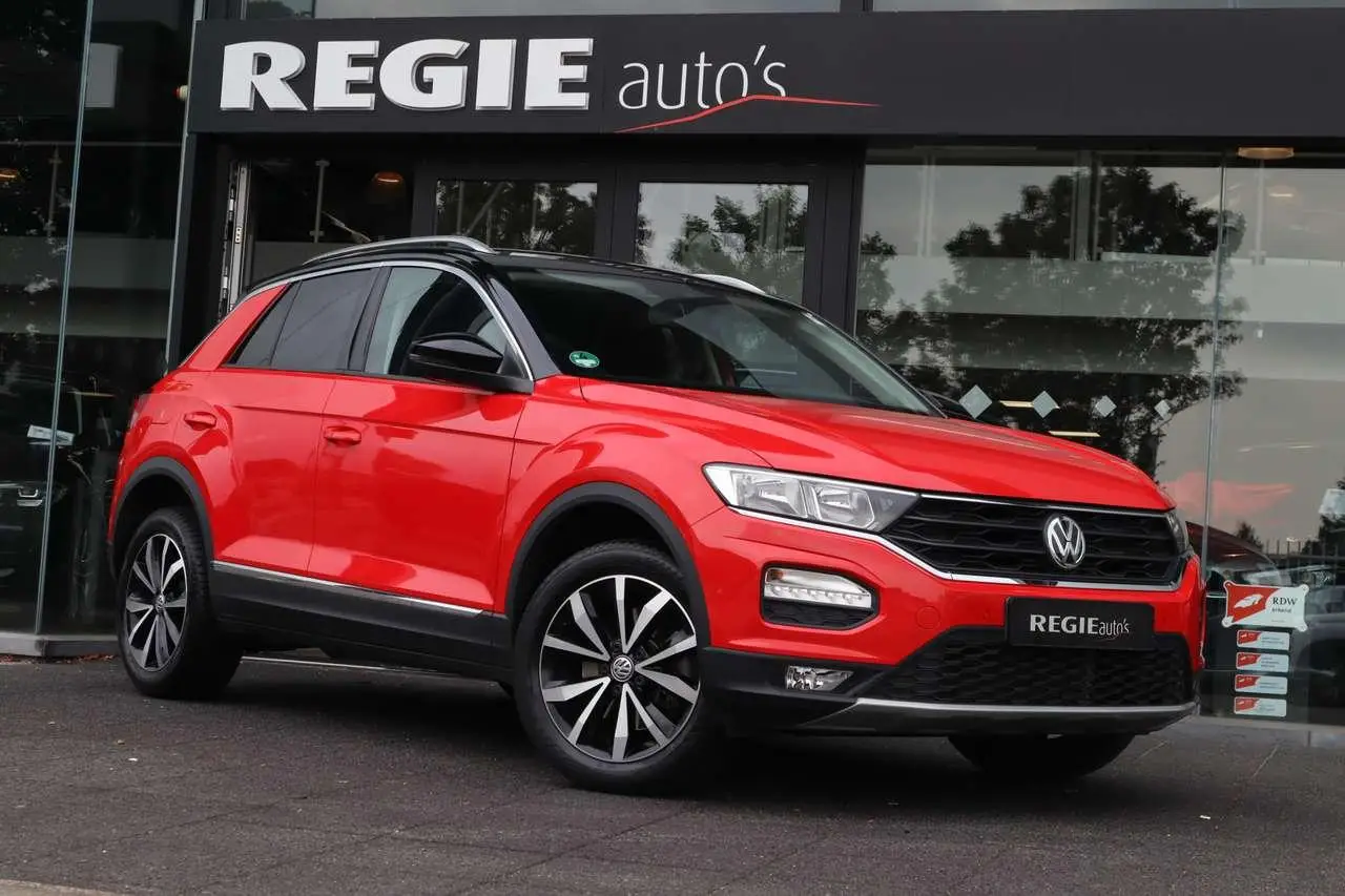 Photo 1 : Volkswagen T-roc 2018 Petrol