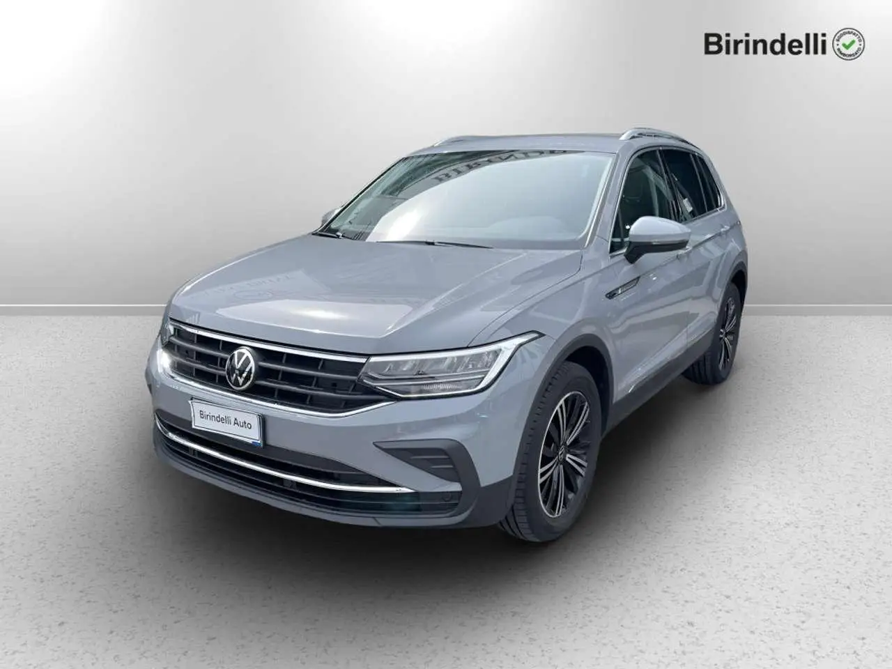 Photo 1 : Volkswagen Tiguan 2021 Essence