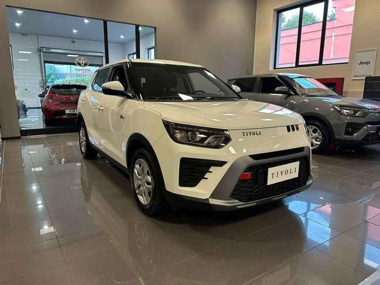 Photo 1 : Ssangyong Tivoli 2024 Essence