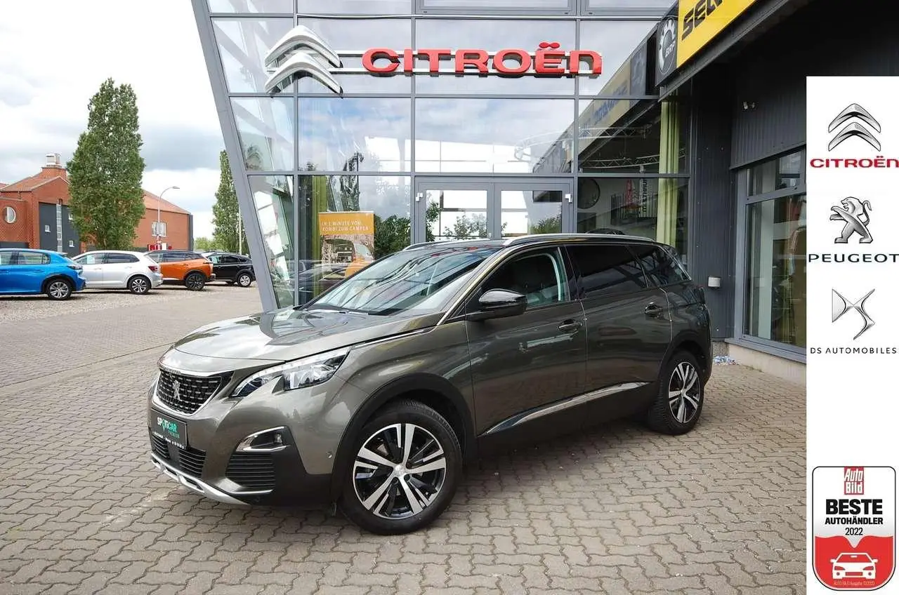 Photo 1 : Peugeot 5008 2020 Diesel