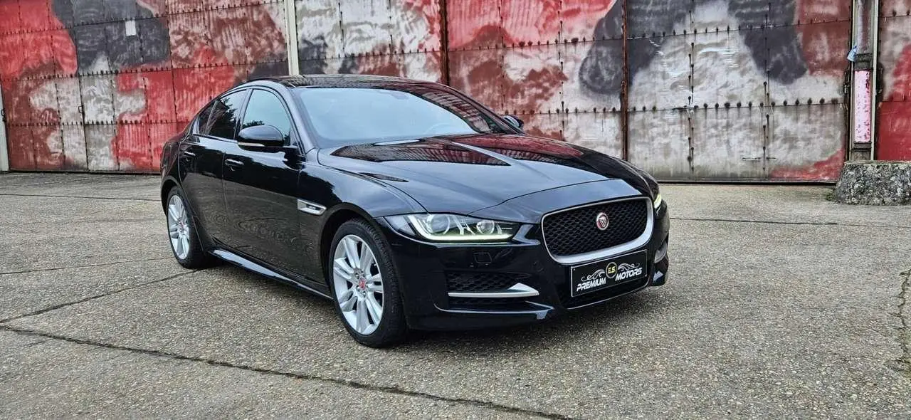 Photo 1 : Jaguar Xe 2018 Diesel