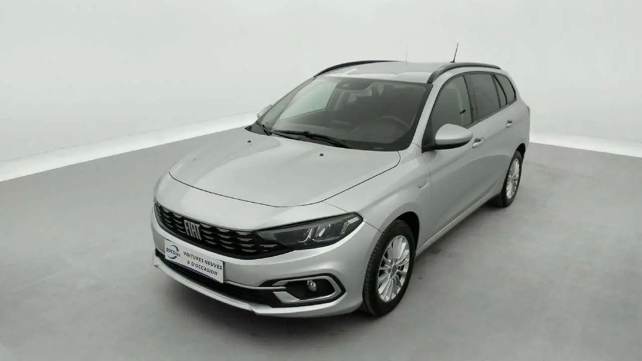 Photo 1 : Fiat Tipo 2021 Petrol