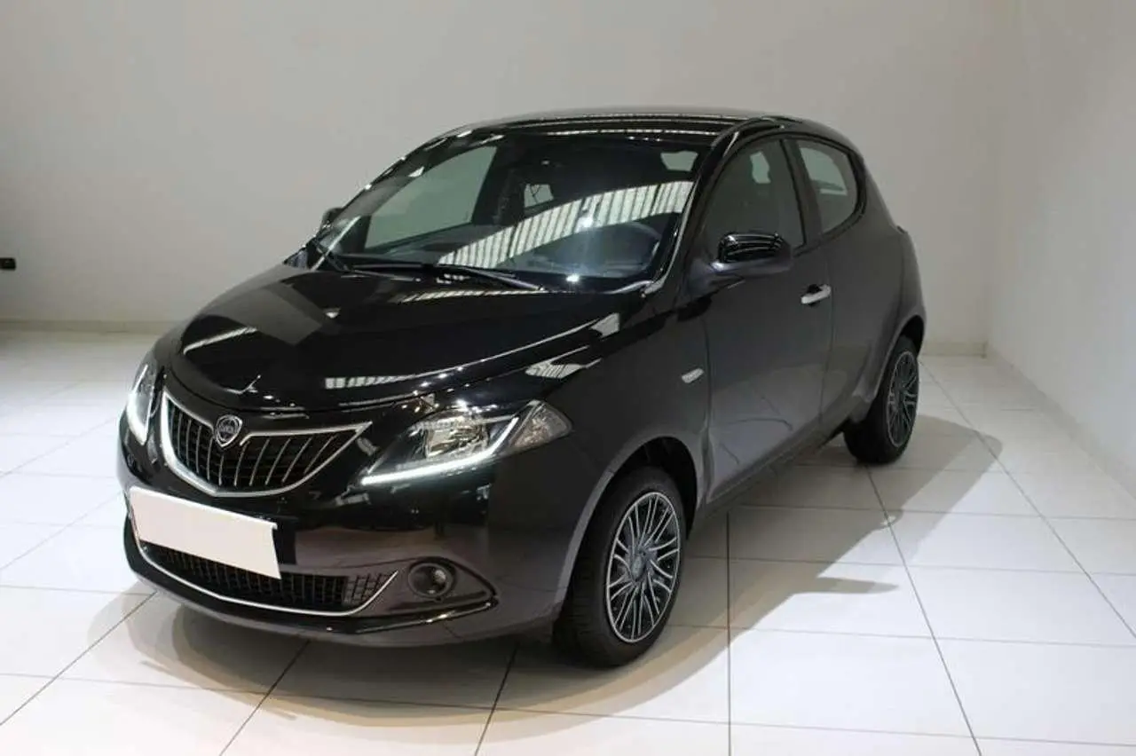 Photo 1 : Lancia Ypsilon 2023 Hybride