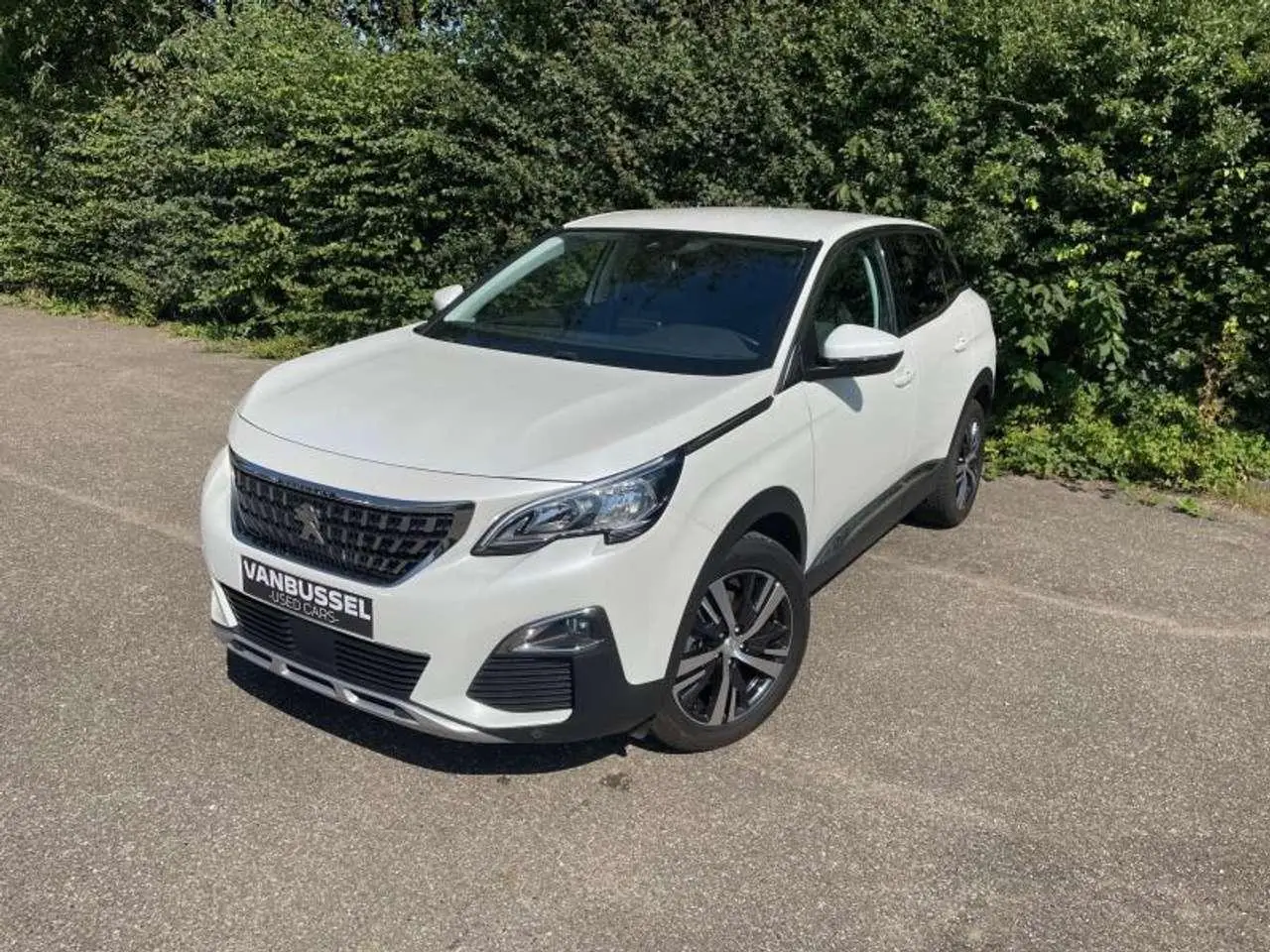 Photo 1 : Peugeot 3008 2020 Essence