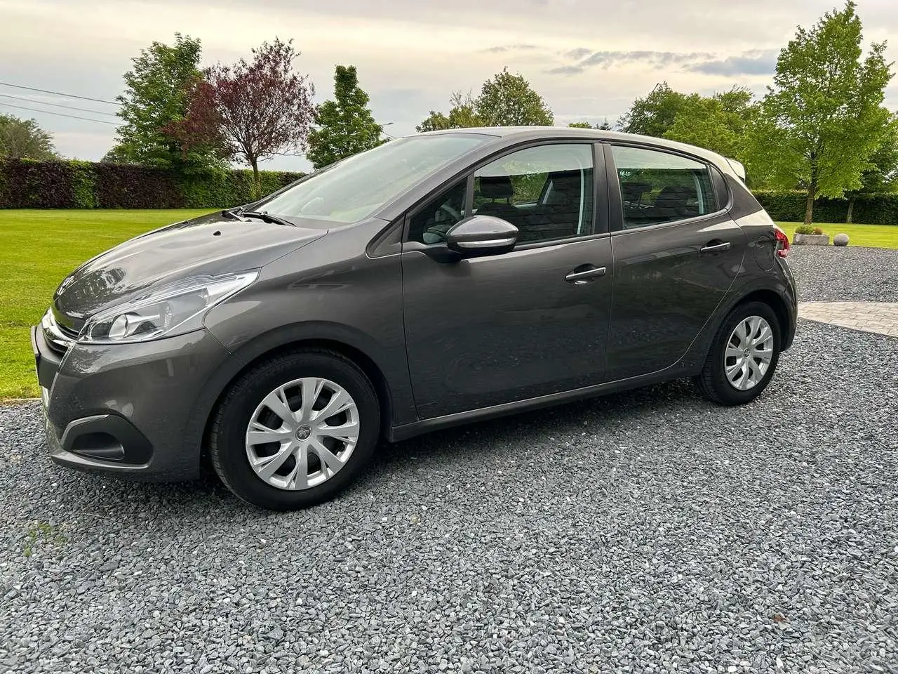 Photo 1 : Peugeot 208 2018 Petrol