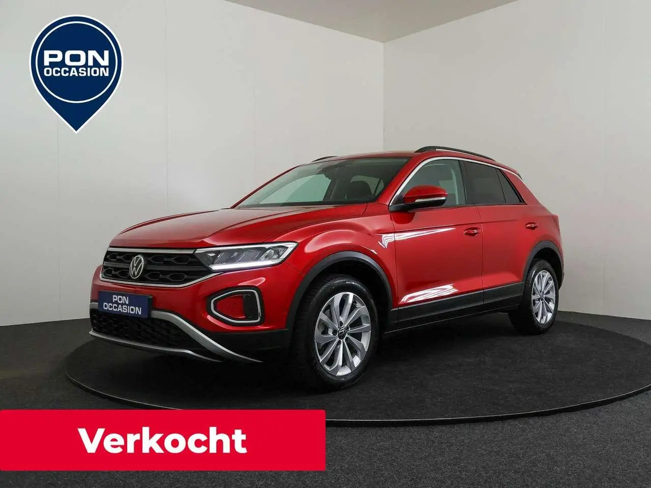 Photo 1 : Volkswagen T-roc 2023 Essence