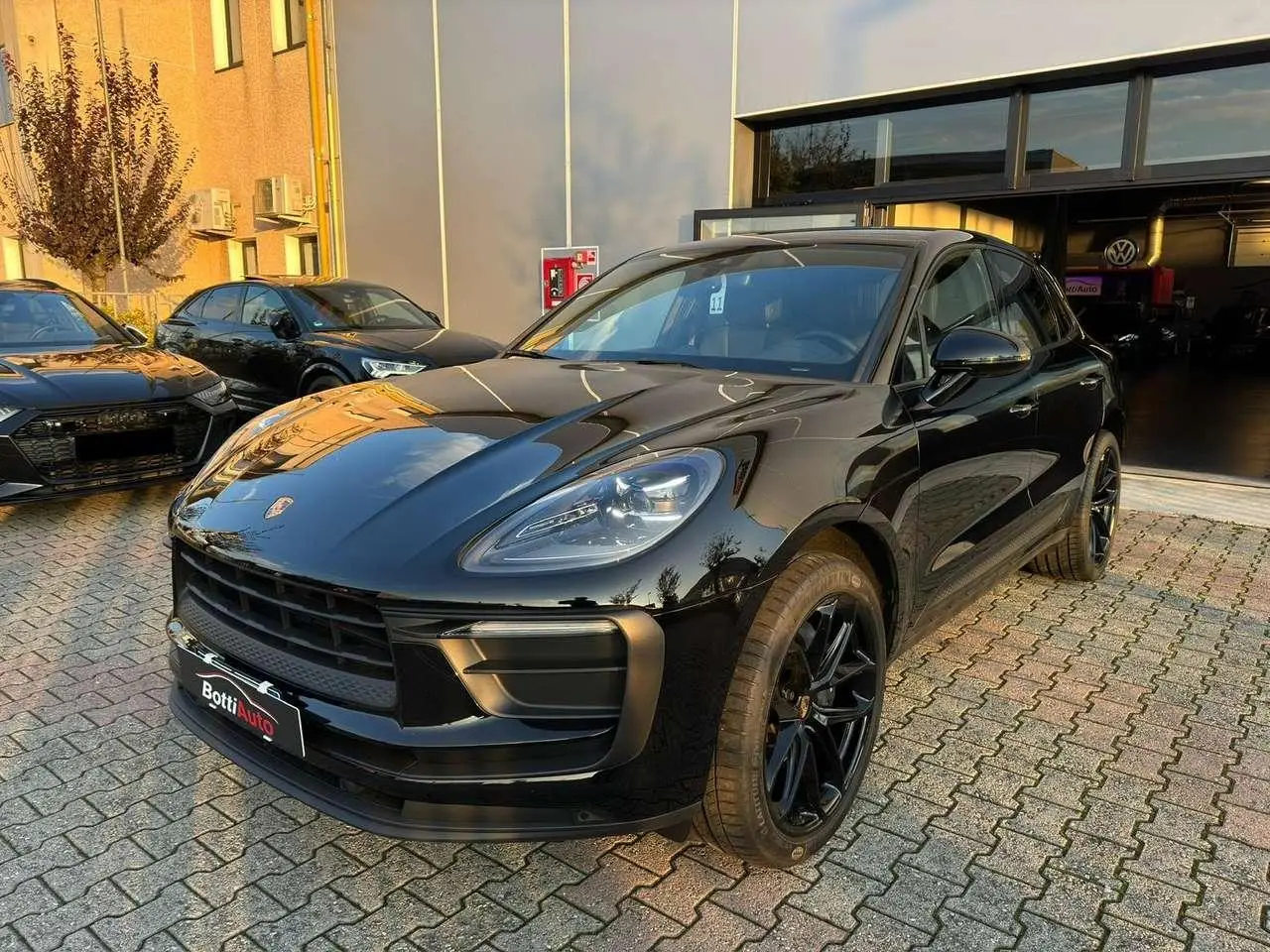 Photo 1 : Porsche Macan 2022 Petrol