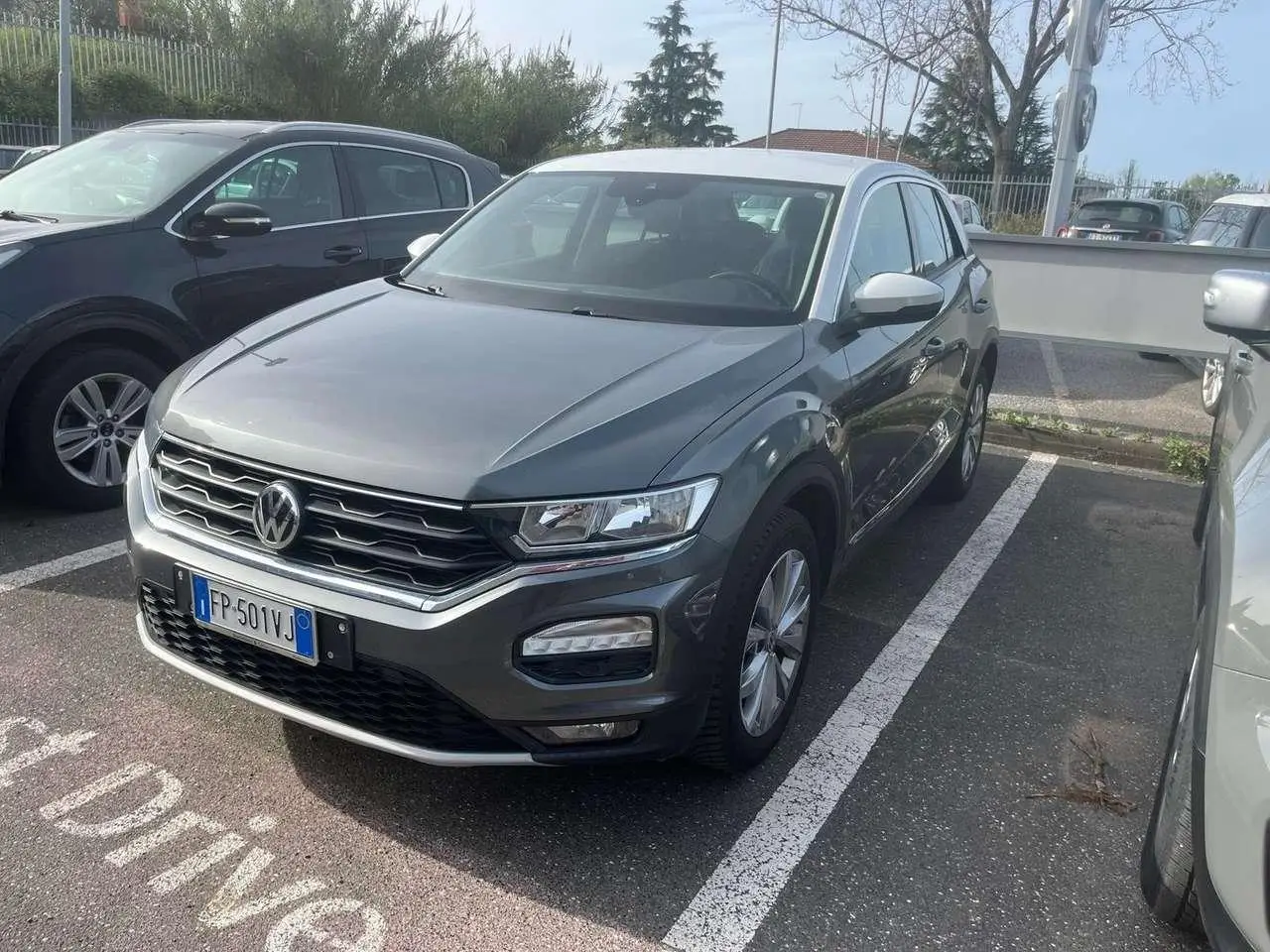 Photo 1 : Volkswagen T-roc 2018 Petrol