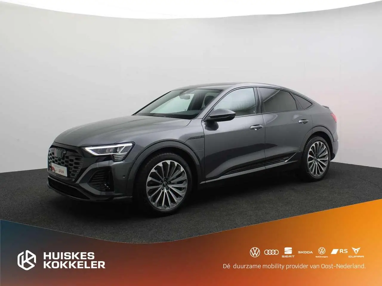 Photo 1 : Audi Q8 2024 Électrique