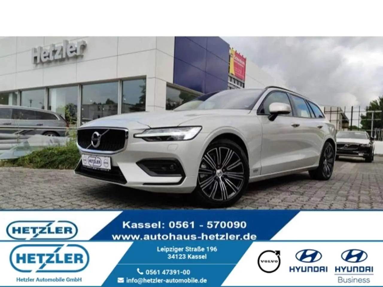 Photo 1 : Volvo V60 2018 Petrol