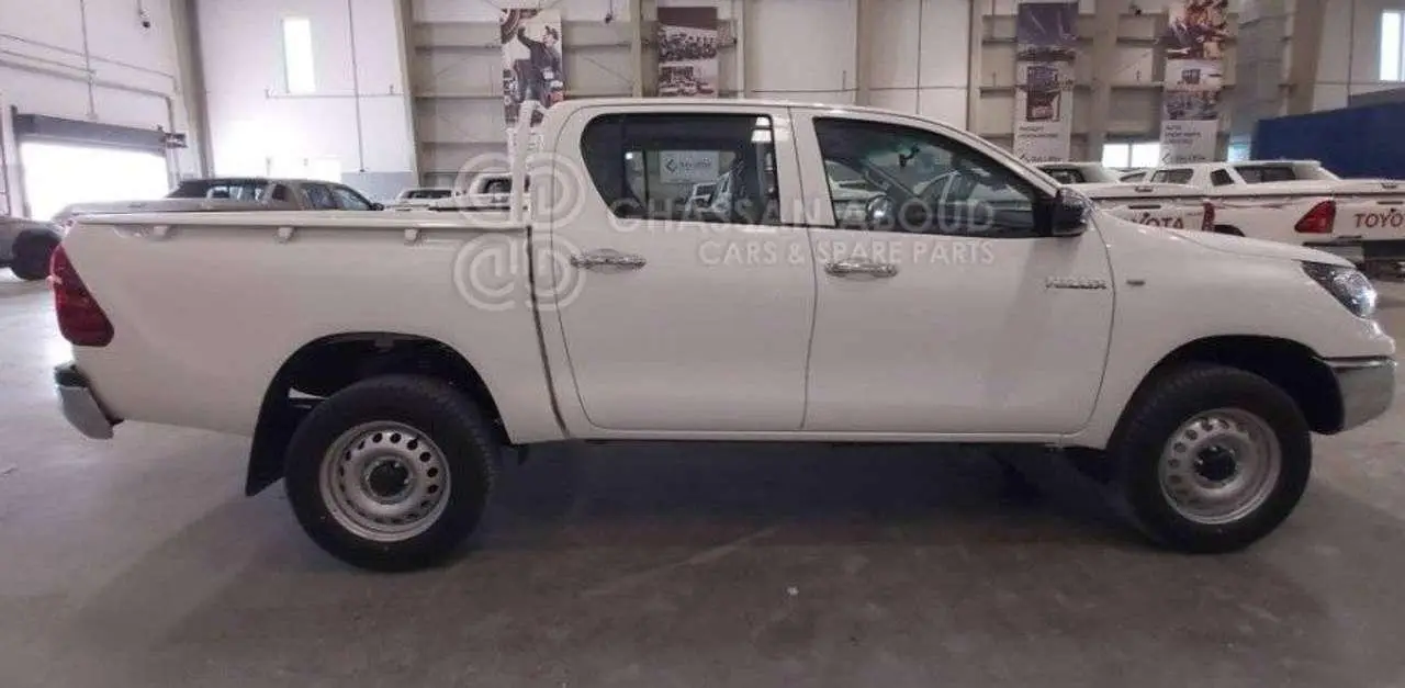 Photo 1 : Toyota Hilux 2024 Diesel