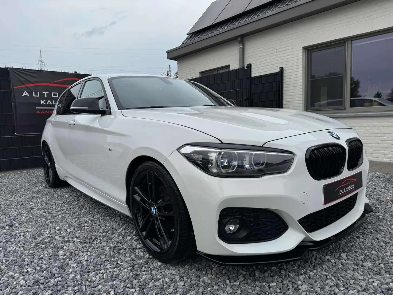 Photo 1 : Bmw Serie 1 2018 Petrol