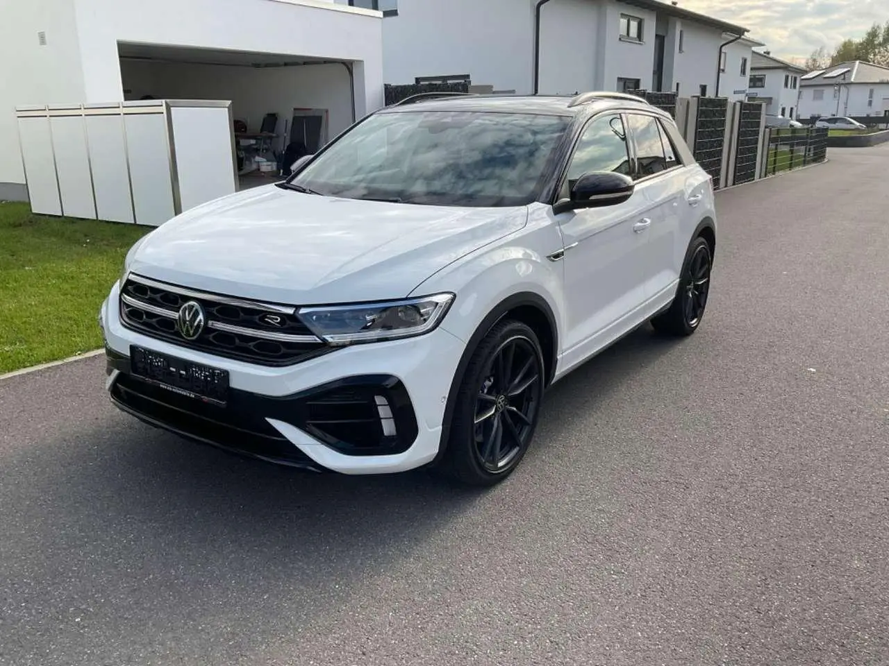 Photo 1 : Volkswagen T-roc 2022 Petrol