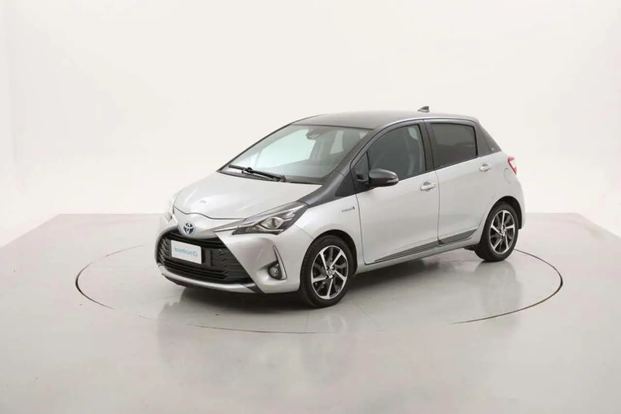 Photo 1 : Toyota Yaris 2019 Hybride