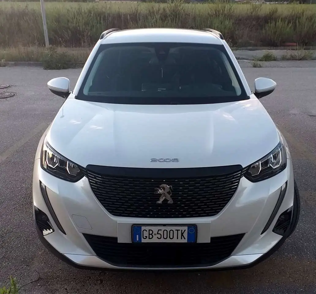 Photo 1 : Peugeot 2008 2020 Petrol