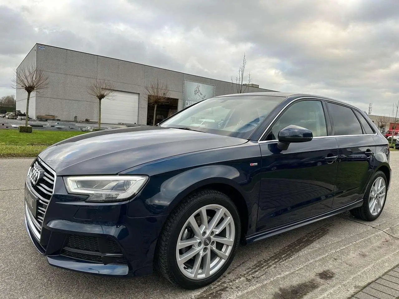 Photo 1 : Audi A3 2020 Petrol