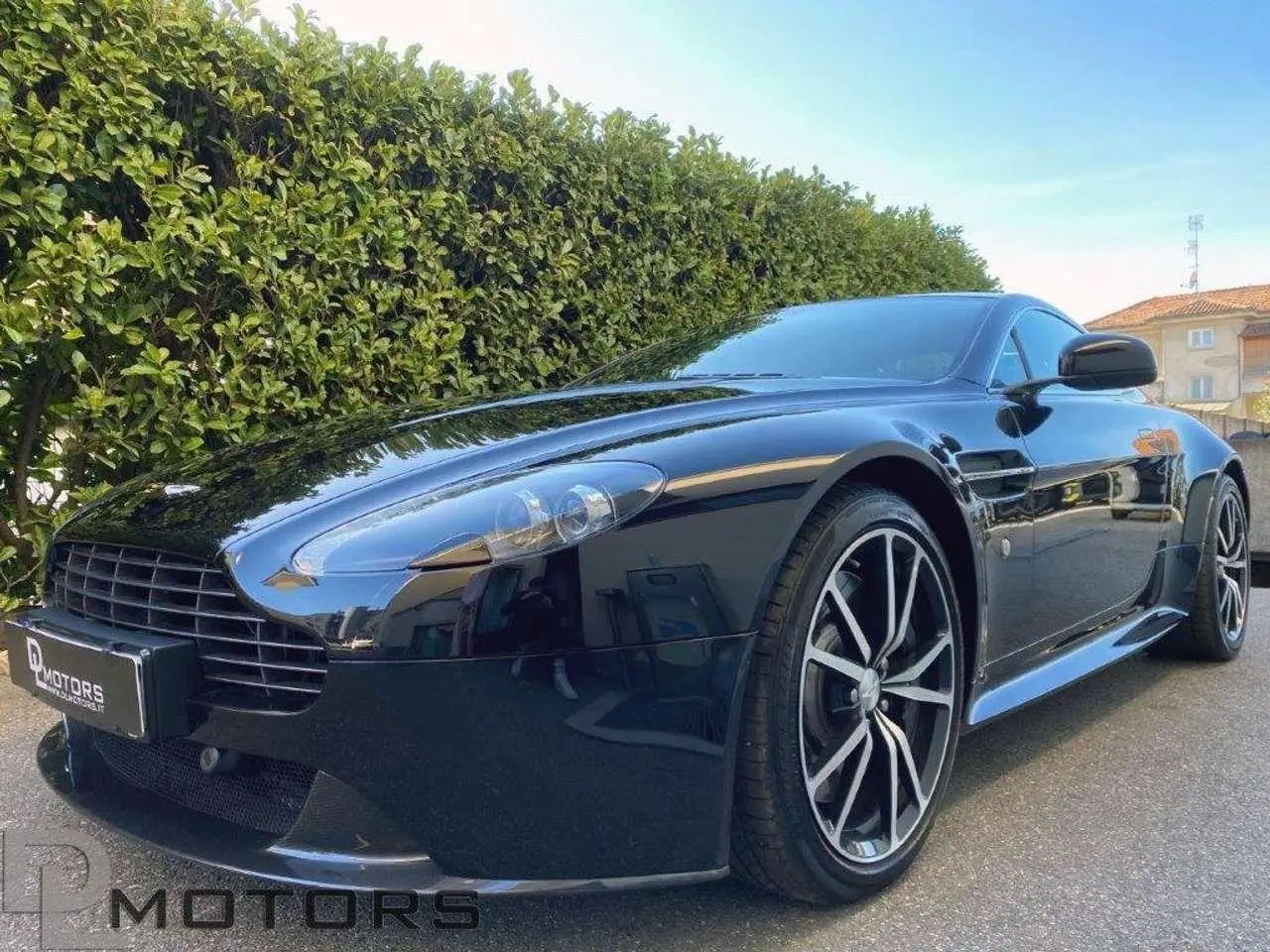 Photo 1 : Aston Martin Vantage 2015 Essence