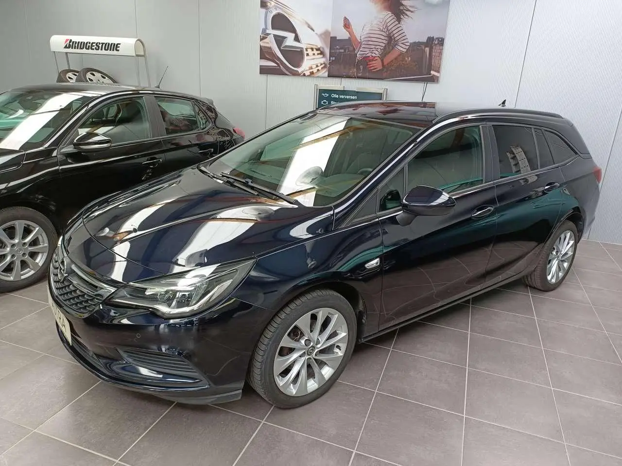 Photo 1 : Opel Astra 2019 Petrol