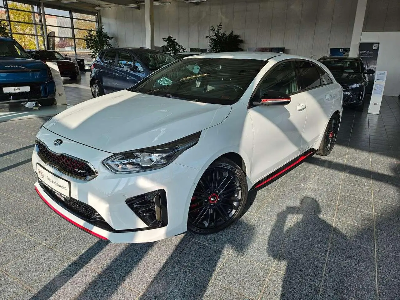 Photo 1 : Kia Proceed 2019 Petrol