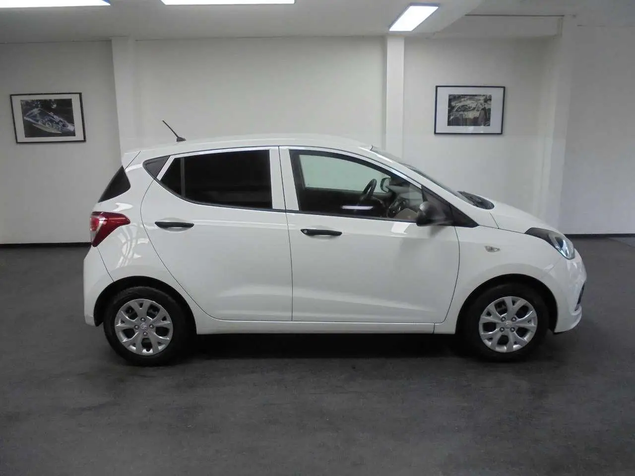 Photo 1 : Hyundai I10 2016 Petrol