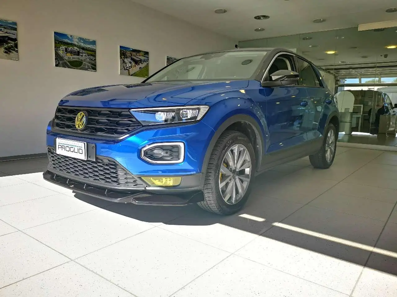 Photo 1 : Volkswagen T-roc 2021 Essence