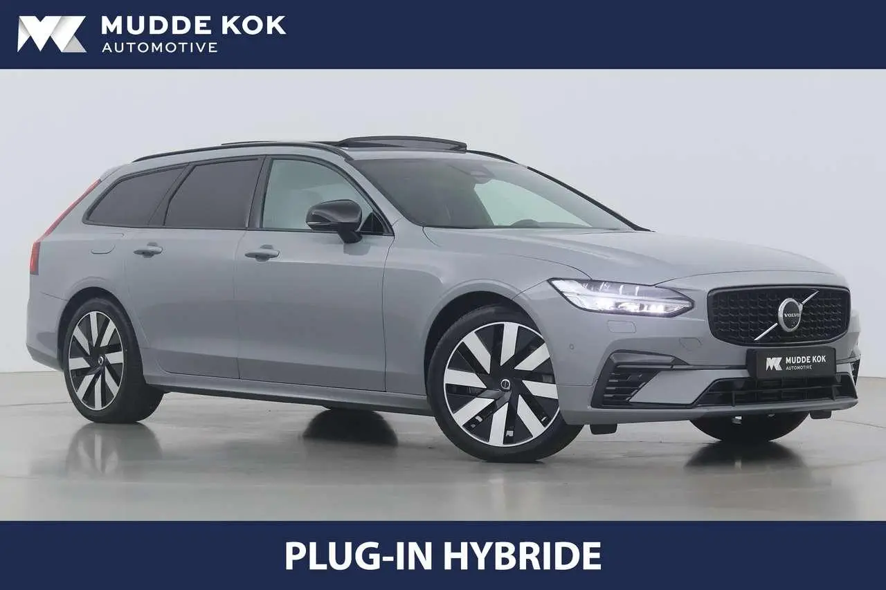 Photo 1 : Volvo V90 2024 Hybrid