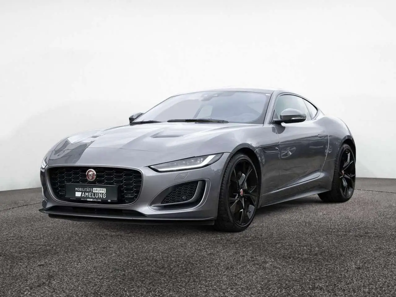 Photo 1 : Jaguar F-type 2021 Essence