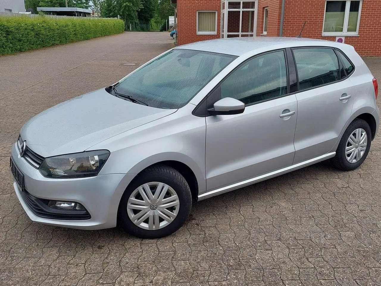 Photo 1 : Volkswagen Polo 2017 Petrol