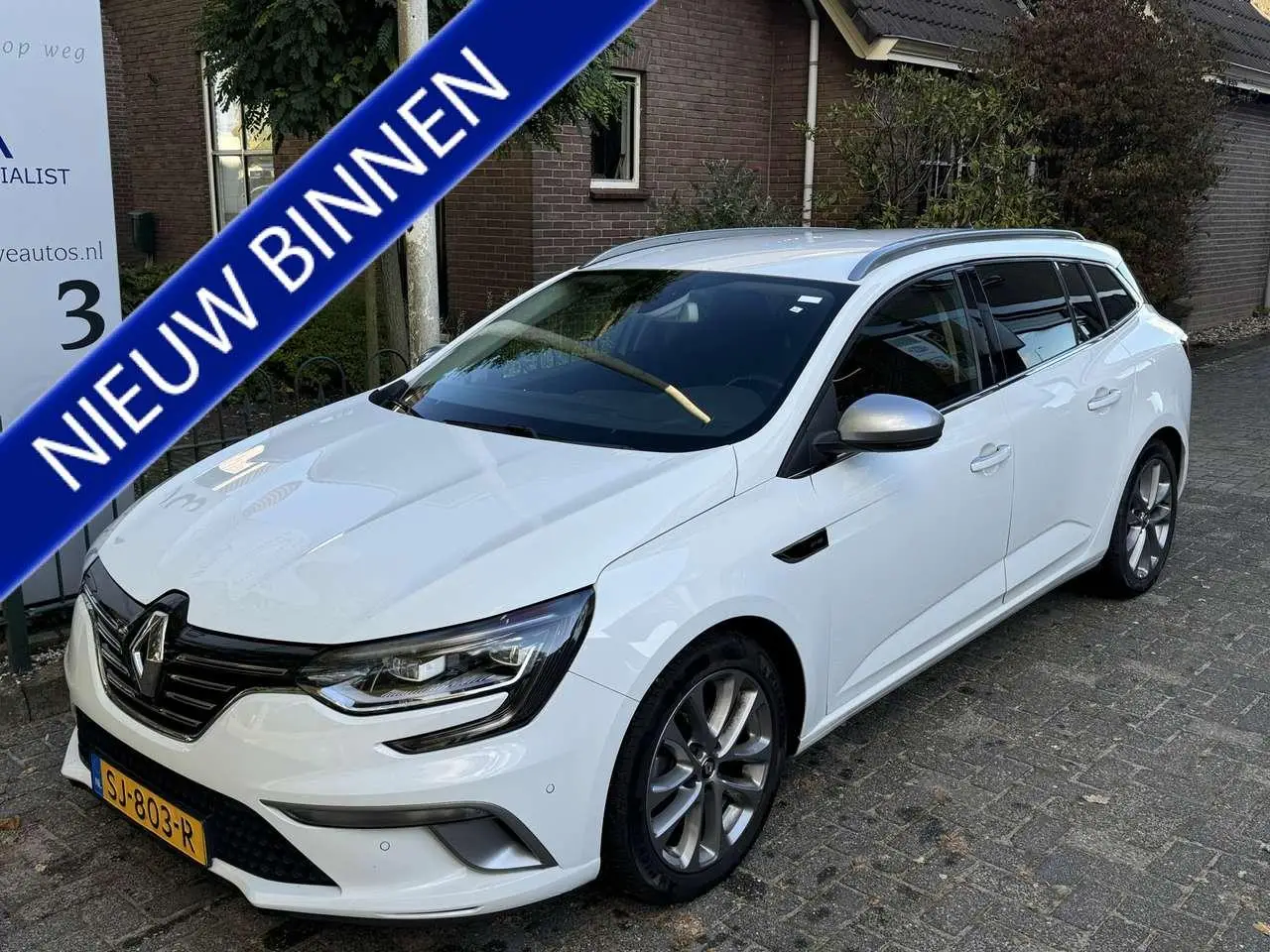 Photo 1 : Renault Megane 2018 Petrol