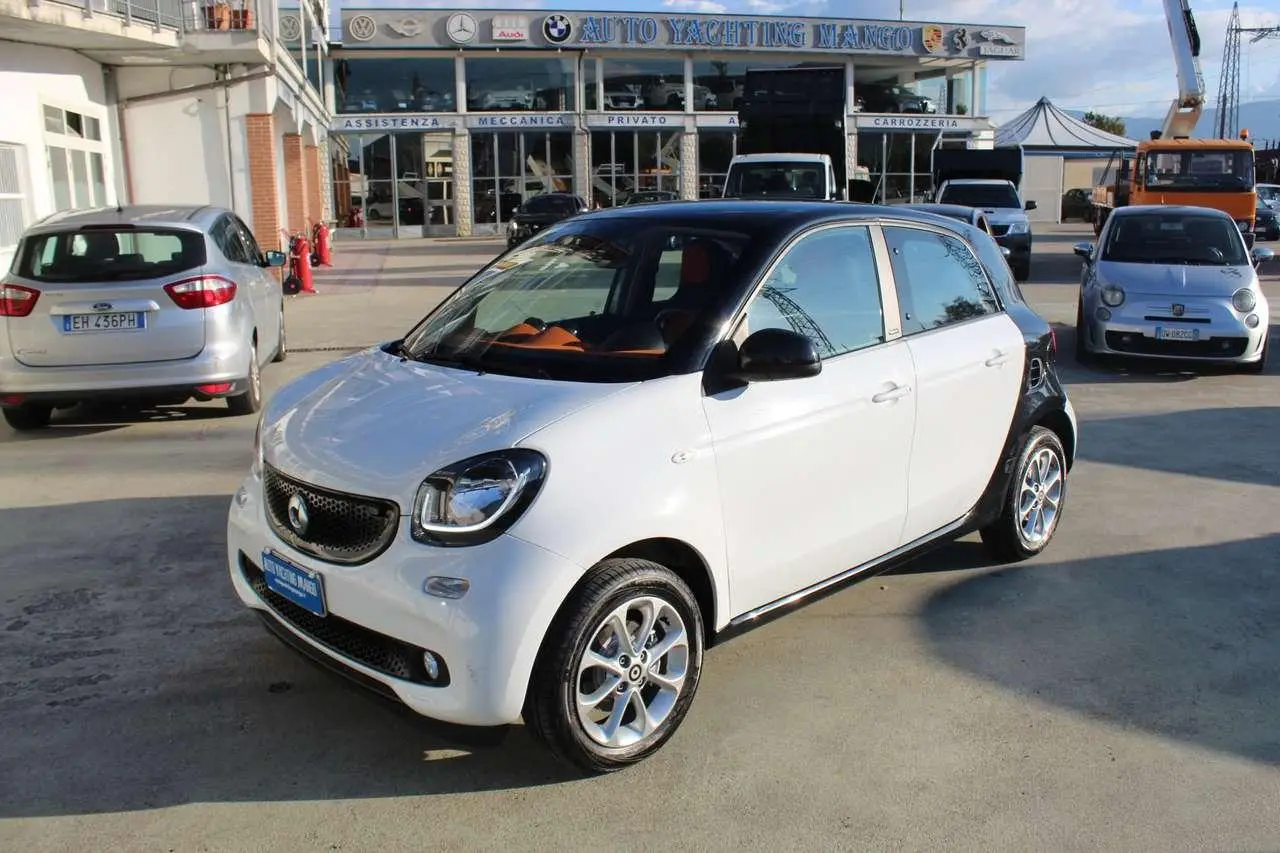 Photo 1 : Smart Forfour 2015 Essence