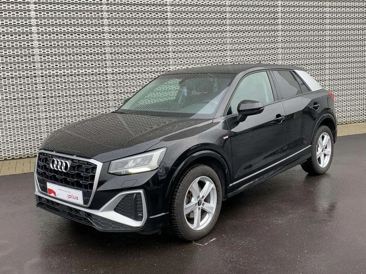 Photo 1 : Audi Q2 2021 Petrol