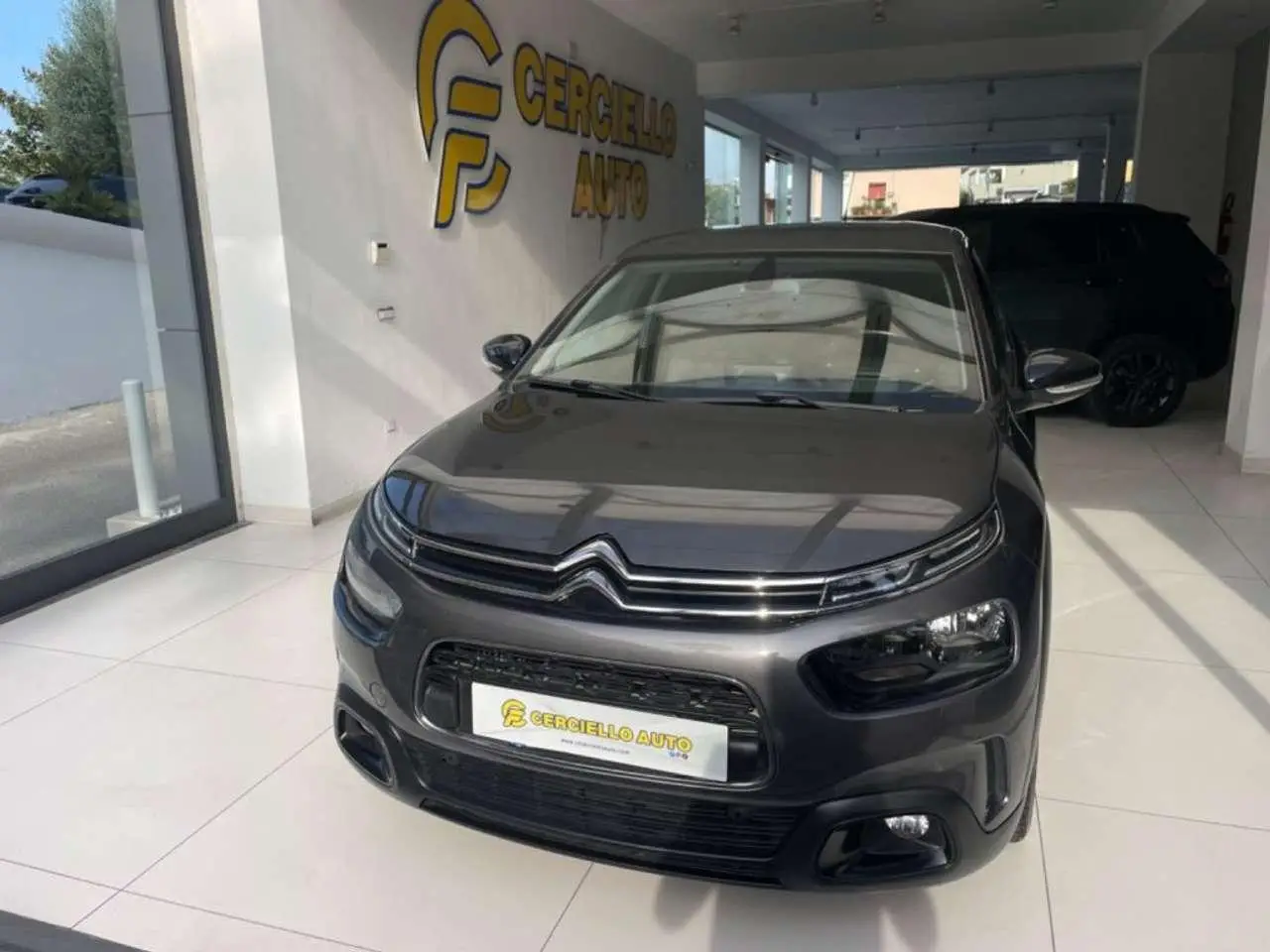 Photo 1 : Citroen C4 2019 Petrol