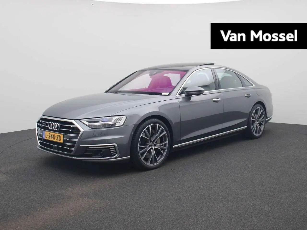 Photo 1 : Audi A8 2021 Hybride