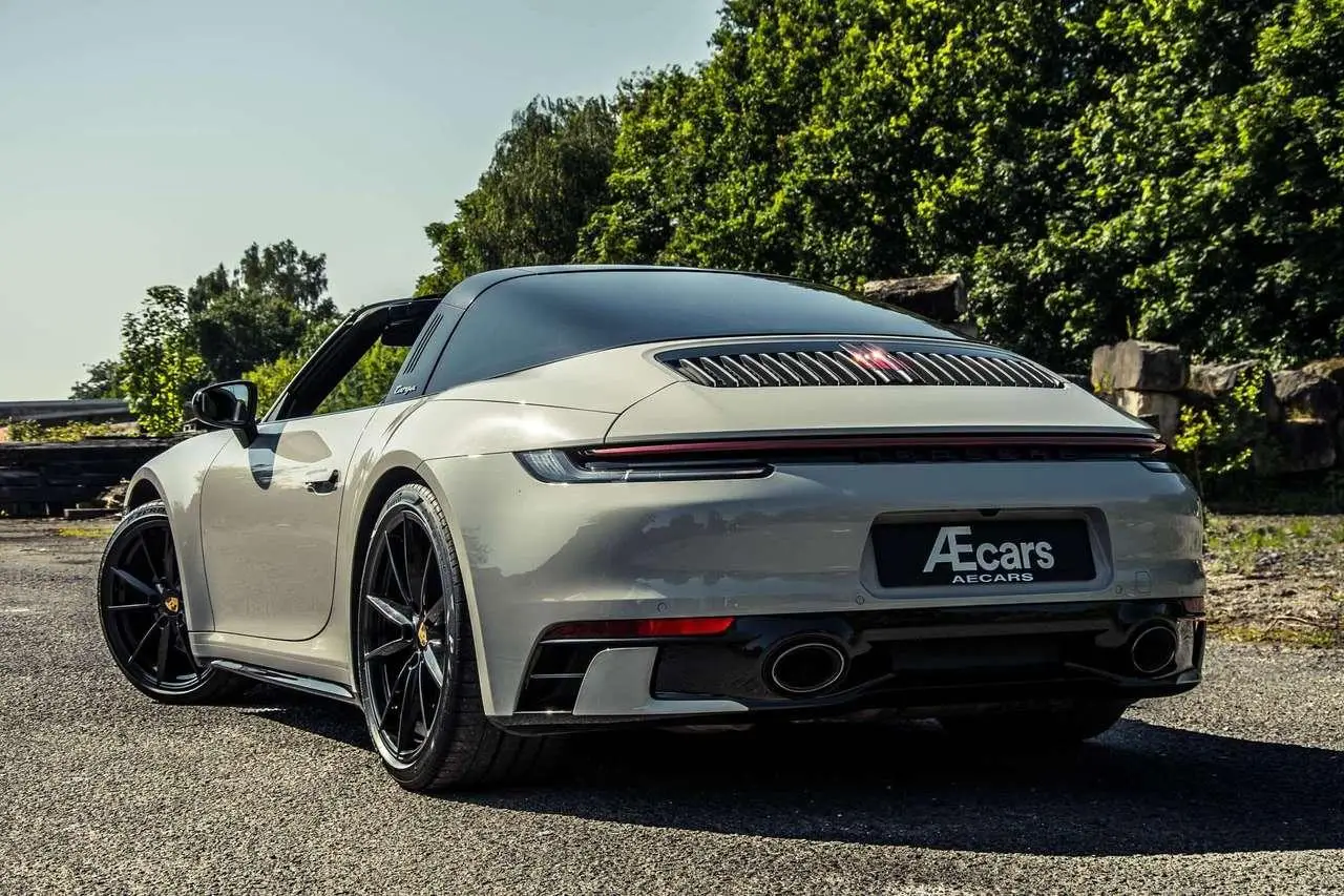 Photo 1 : Porsche 911 Targa 2021 Essence